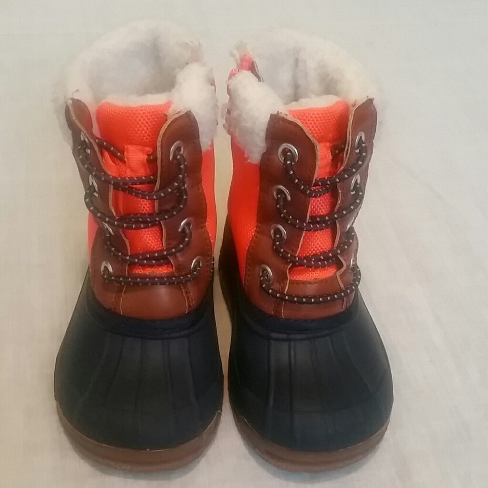 BOYS OSHKOSH SNOW SHOES